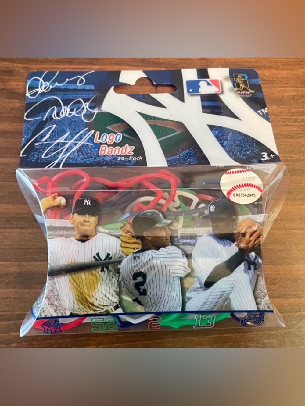 New York Yankees Logo Bandz (20-Pack) - MLB Forever Collectibles - NEW/UNOPENED